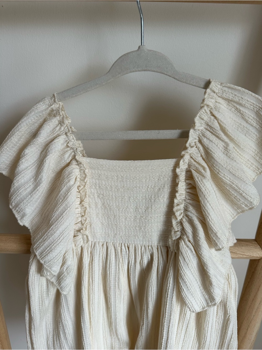Ivory Ruffle Sleeve Textured Dress - Picture 2 of 4